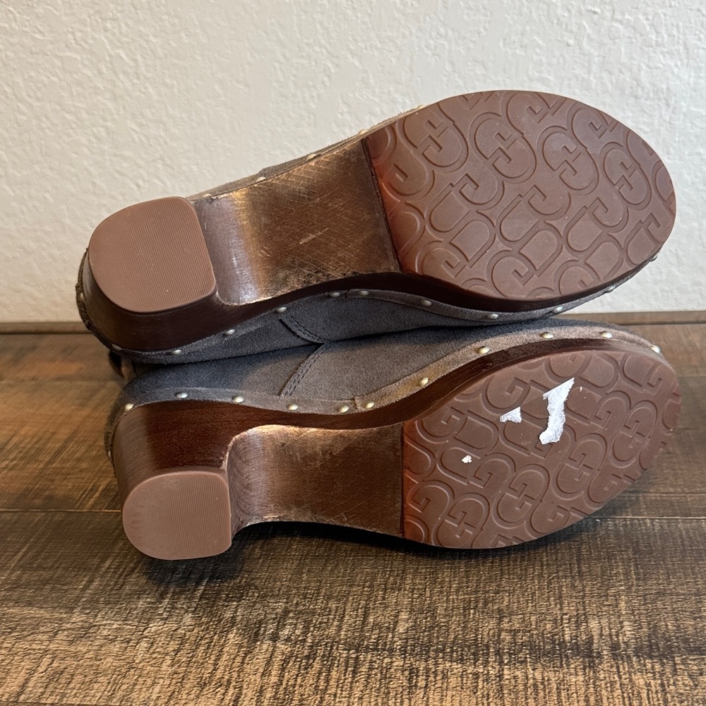 UGG Lynnea Clog Booties - Picture 10 of 10